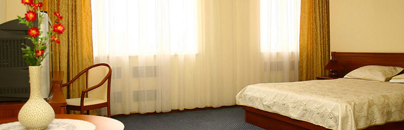 Sun Light Hotel Charkiw Exterior foto