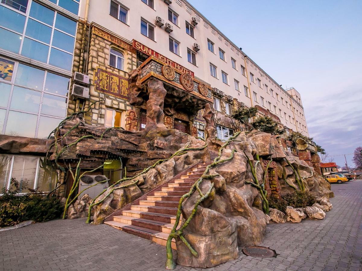 Sun Light Hotel Charkiw Exterior foto