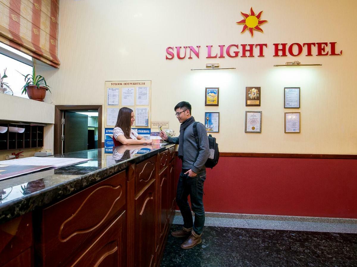 Sun Light Hotel Charkiw Exterior foto