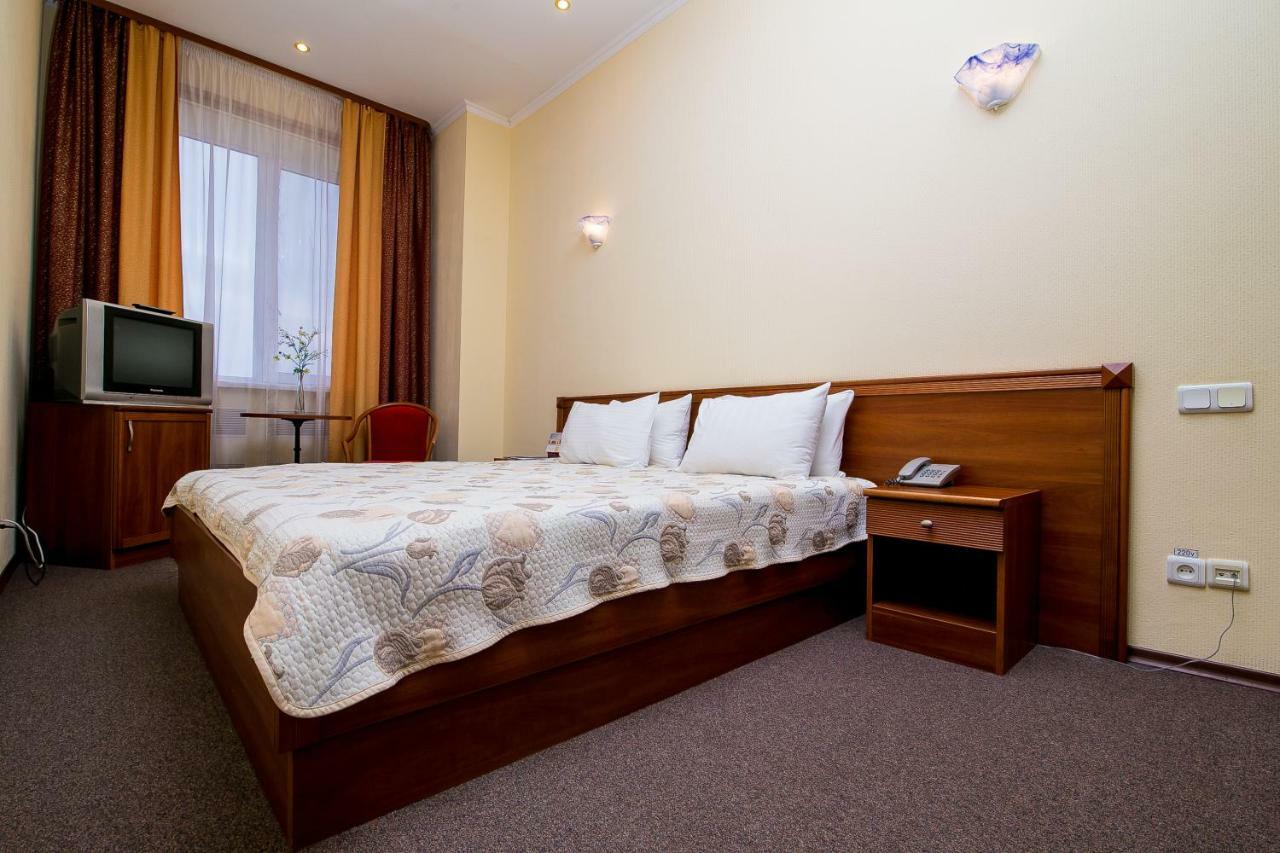 Sun Light Hotel Charkiw Exterior foto