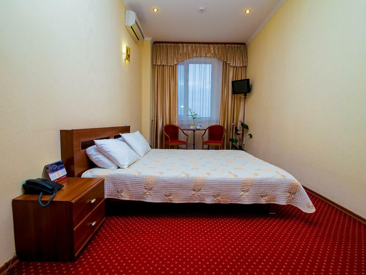 Sun Light Hotel Charkiw Exterior foto